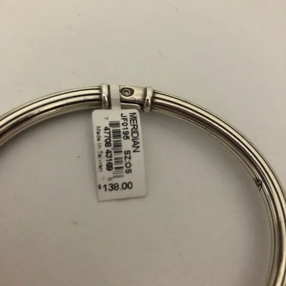 NWT Brighton Meridian Silvertone Crystal Sparkle Hinged Cuff Bangle Bracelet - Picture 3 of 4